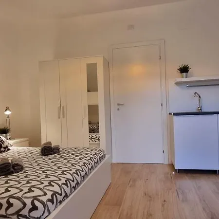 San Donato Policlinico Bbking Hotel San Donato Milanese Exterior photo